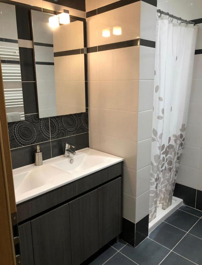 Grand Logement A 300 Metres De La Gare Mantes-la-Jolie Dış mekan fotoğraf