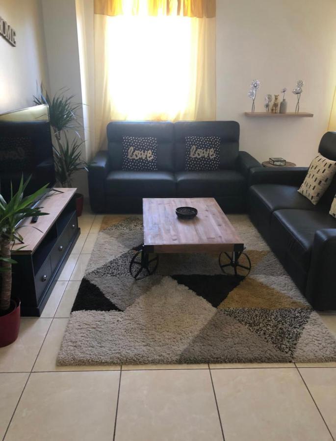 Grand Logement A 300 Metres De La Gare Mantes-la-Jolie Dış mekan fotoğraf